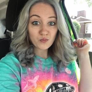 Meet your Posher, Leah